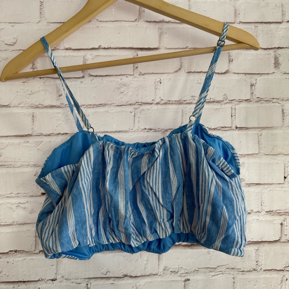 Wild Fable Blue and‎ White Striped Top - Picture 2 of 4